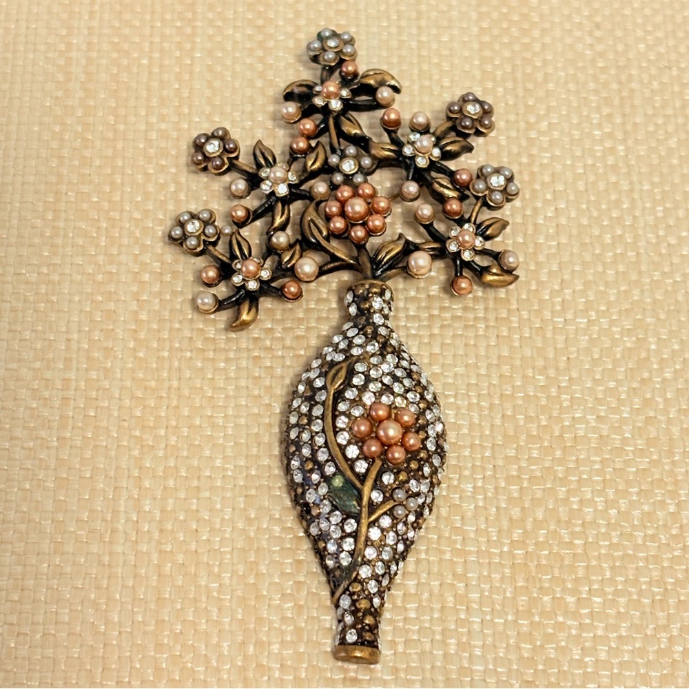 Vintage floral bouquet brooch
